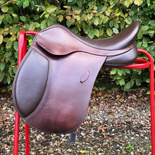 Load image into Gallery viewer, Bates Arena 17.5” Brown Adjustable Cob AP Saddle