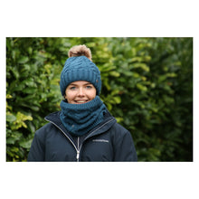Load image into Gallery viewer, HY Melrose Cable Knit Bobble Hat