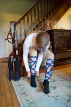 Load image into Gallery viewer, Cameo Marmaduke Socks