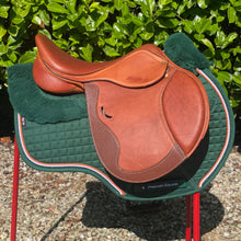 Load image into Gallery viewer, Eric Thomas Fitter 17.5” Tan Adjustable Jump Saddle