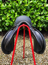 Load image into Gallery viewer, GFS Fieldhouse 17” Black GP Saddle
