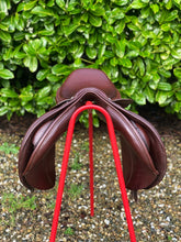Load image into Gallery viewer, Bates Caprilli 17.5” Brown Adjustable Jump Saddle