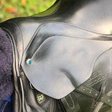 Load image into Gallery viewer, Stubben Roxanne 17” Jump Saddle