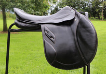 Load image into Gallery viewer, Stubben Phoenix Elite 17.5” Black Wide Jump Saddle