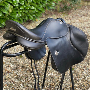 Bates Elevation DS 17.5” Black Adjustable Jump Saddle