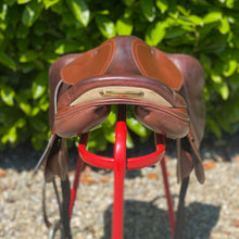 Load image into Gallery viewer, Prestige Eventing 18” Tobacco Brown Jump Saddle