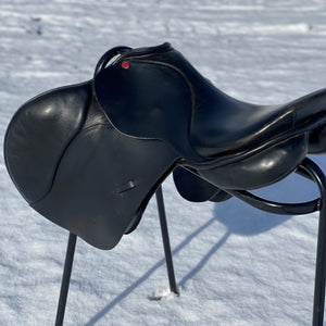 Lemetex Stylist 17.5” Black Jump Saddle