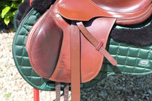 Load image into Gallery viewer, Prestige Eventing 18” Tobacco Brown Jump Saddle