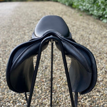 Load image into Gallery viewer, Bates Elevation DS 17.5” Black Adjustable Jump Saddle