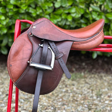 Load image into Gallery viewer, Pessoa Legacy Junior 16” Brown Jump Saddle