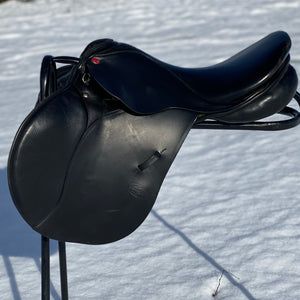 Lemetex Stylist 17.5” Black Jump Saddle