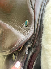 Load image into Gallery viewer, Stubben Scandica 17” Brown Jump Saddle