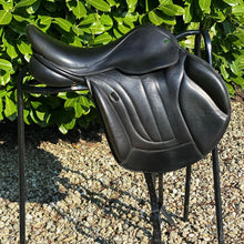 Load image into Gallery viewer, Ideal Springbok 17” Monoflap Jump Saddle