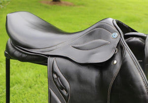 Stubben Phoenix Elite 17.5” Black Wide Jump Saddle