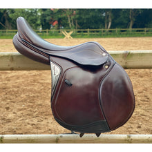 Load image into Gallery viewer, Equiline Nick Skelton 17.5” Brown Jump Saddle