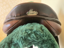 Load image into Gallery viewer, Pessoa Legacy XP3 17.5” Brown Adjustable Jump Saddle