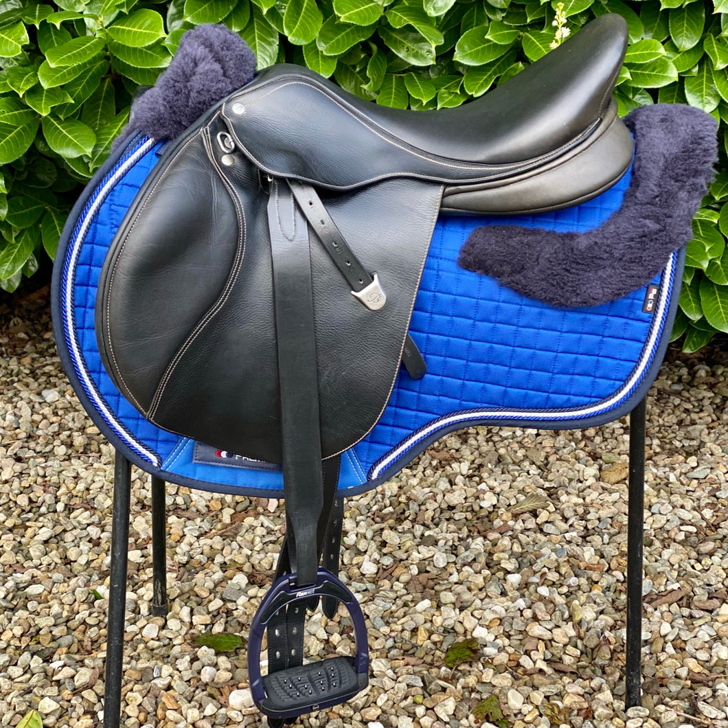 Bates Elevation DS 17.5” Black Adjustable Jump Saddle