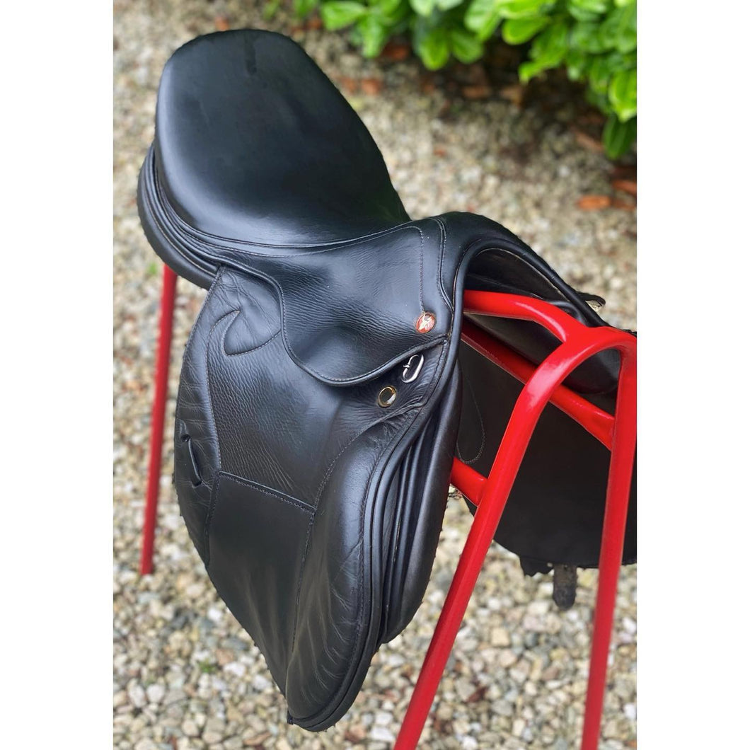 Prestige Michel Robert 17” Black Jump Saddle