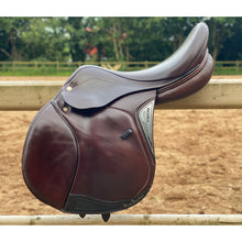 Load image into Gallery viewer, Equiline Nick Skelton 17.5” Brown Jump Saddle