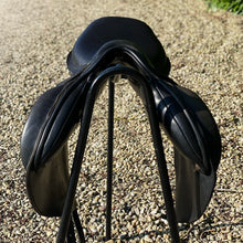 Load image into Gallery viewer, Ideal Springbok 17” Monoflap Jump Saddle