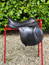 Load image into Gallery viewer, Kent &amp; Masters S Series Compact 17” Brown GP Saddle