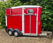 Load image into Gallery viewer, Ifor Williams 506 Horsebox